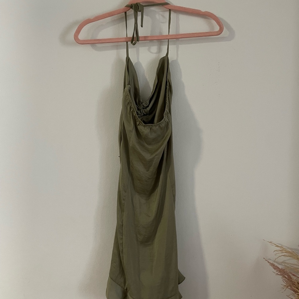 Princess polly US Size 4. Never worn! Perfect dress for warm weather! - Picture 4 of 4